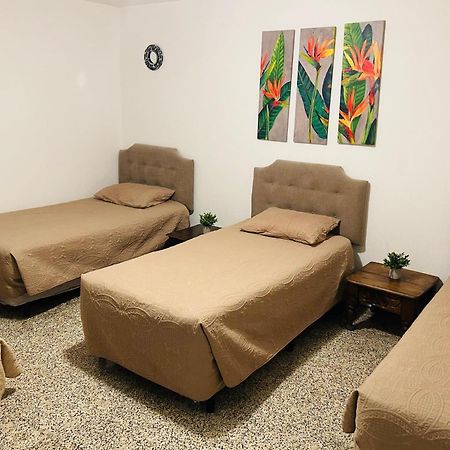 Hostal Los Volcanes Ciudad Guatemala Eksteriør billede