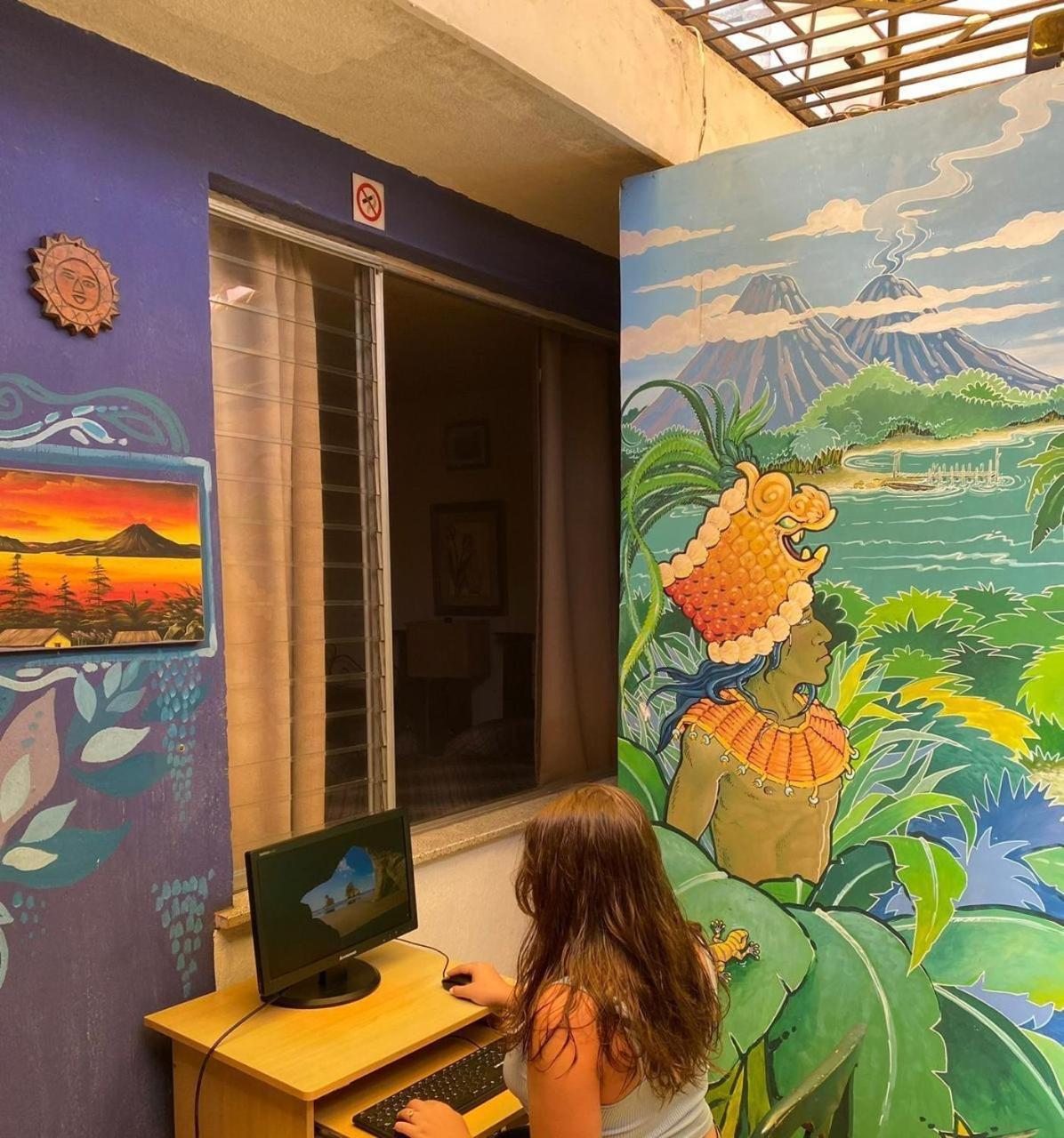 Hostal Los Volcanes Ciudad Guatemala Eksteriør billede