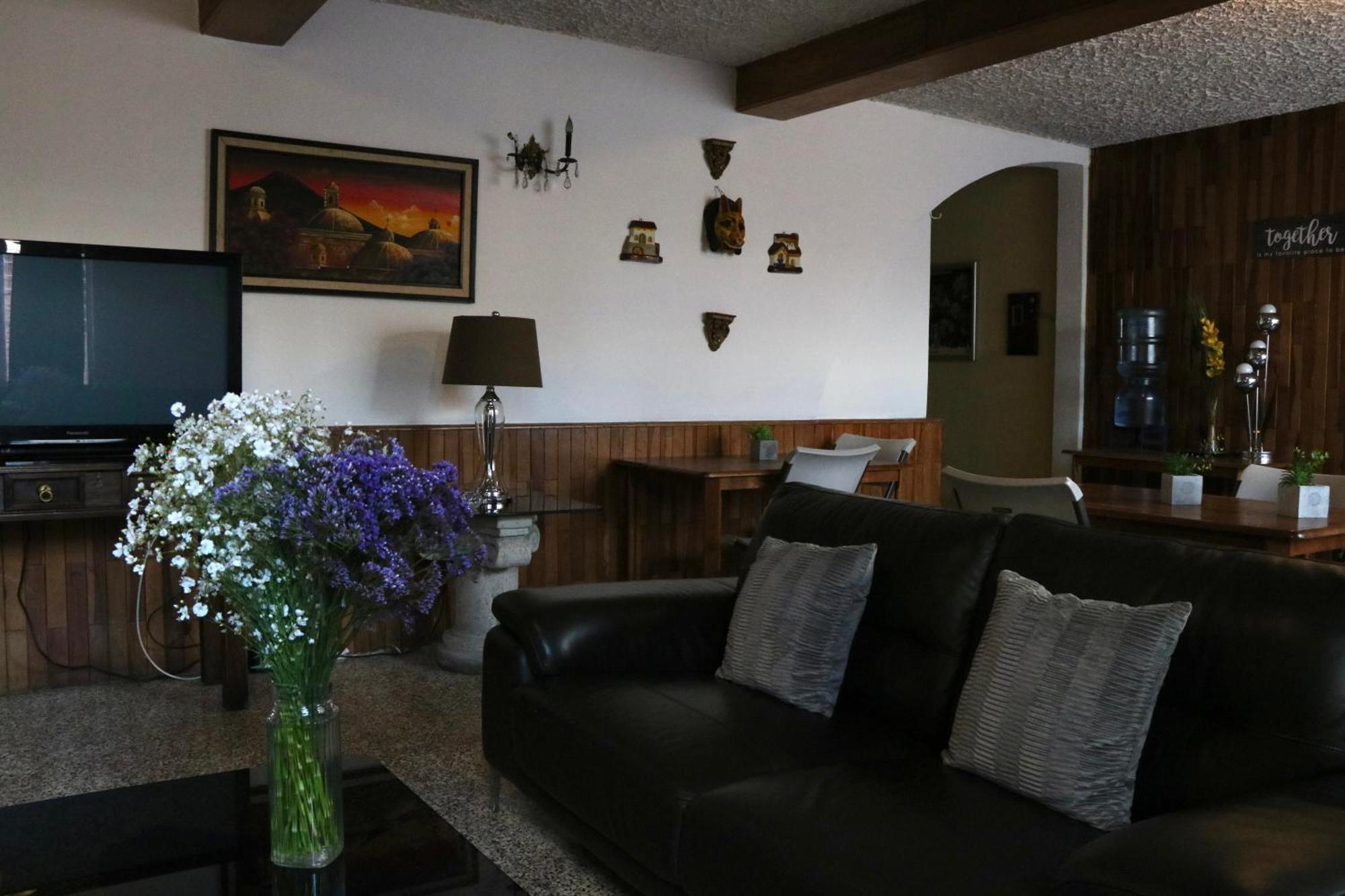 Hostal Los Volcanes Ciudad Guatemala Eksteriør billede