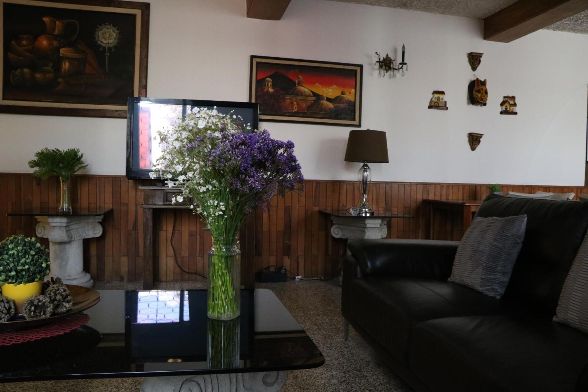 Hostal Los Volcanes Ciudad Guatemala Eksteriør billede