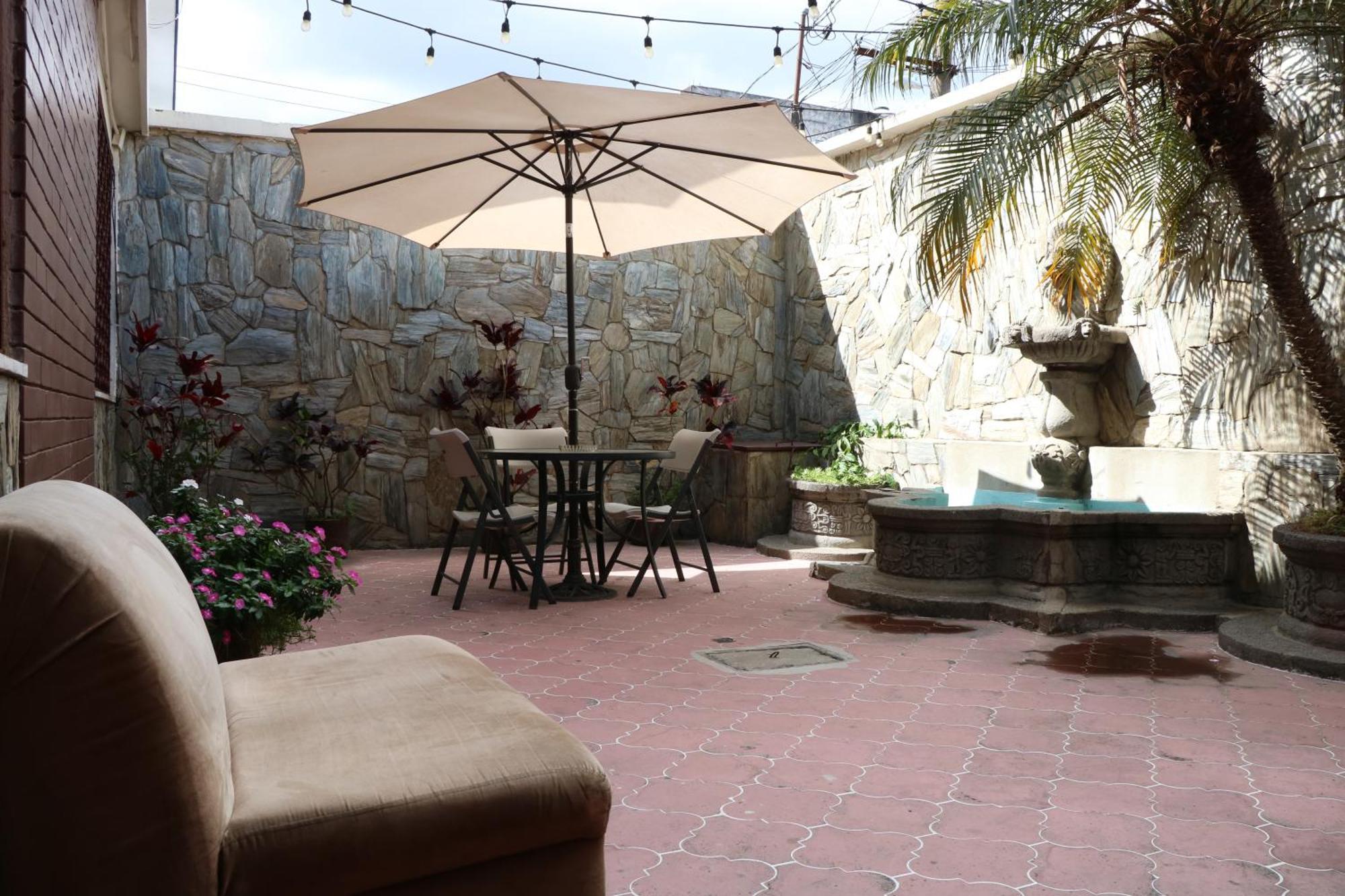 Hostal Los Volcanes Ciudad Guatemala Eksteriør billede