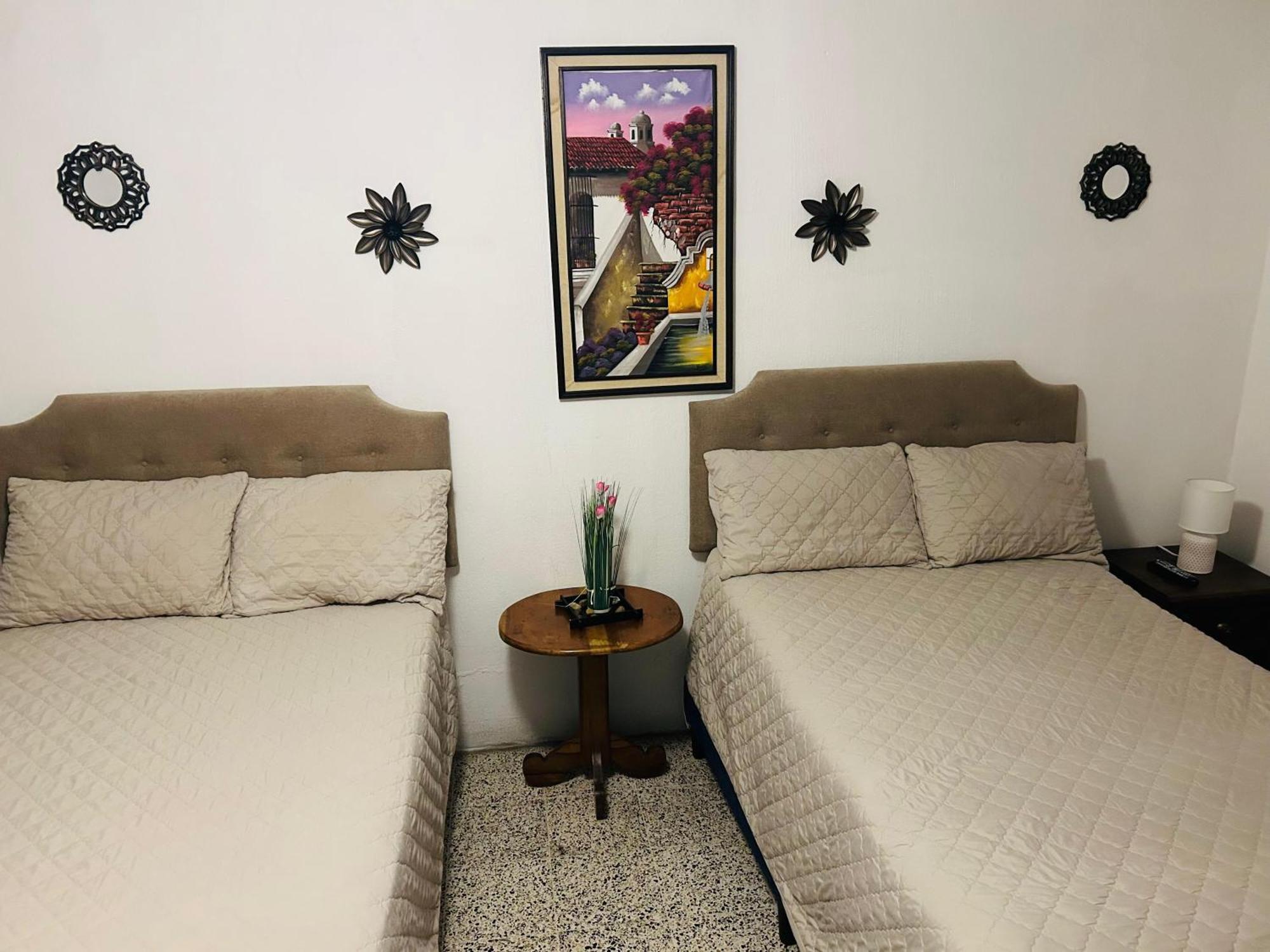 Hostal Los Volcanes Ciudad Guatemala Eksteriør billede