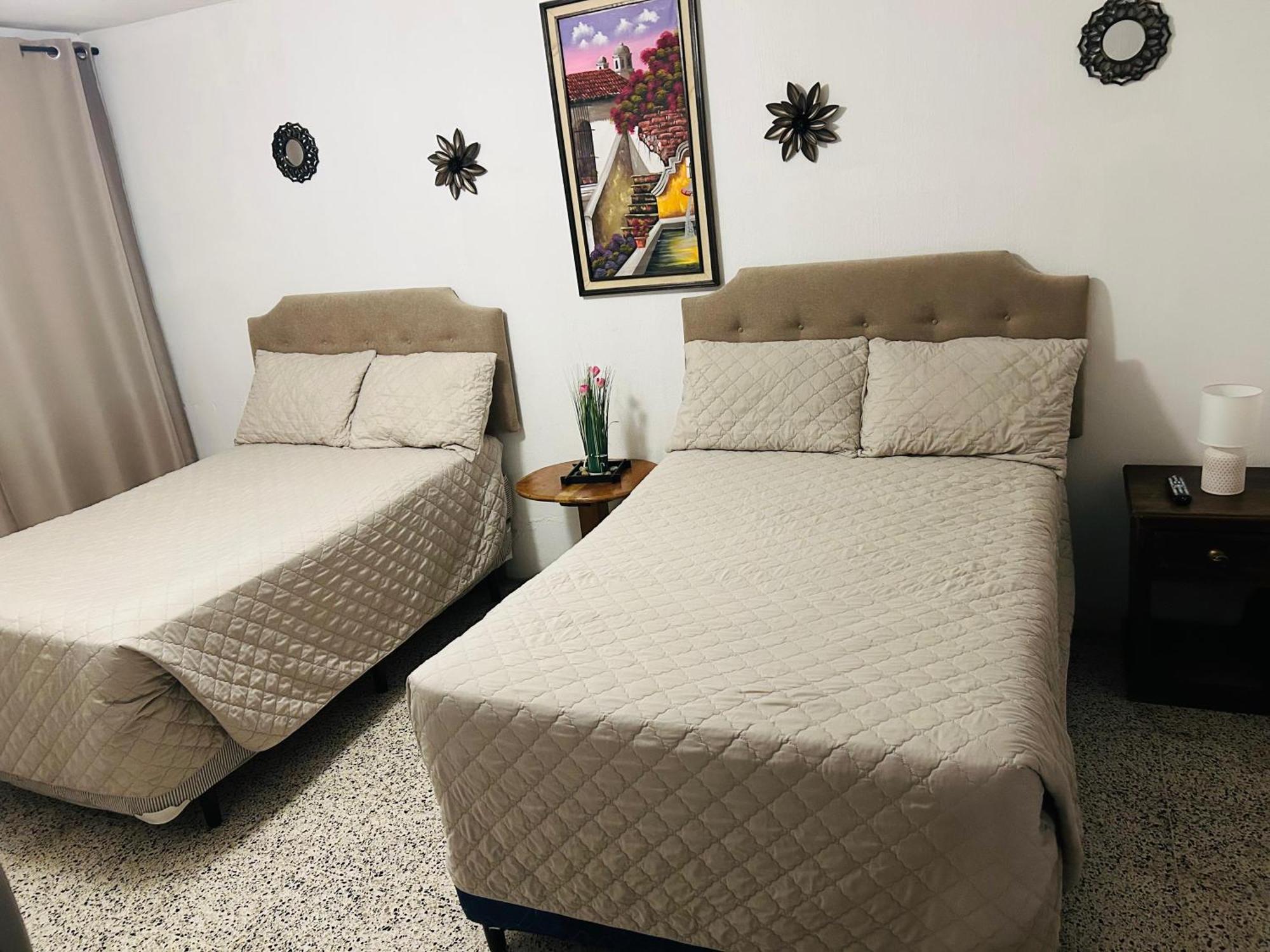 Hostal Los Volcanes Ciudad Guatemala Eksteriør billede